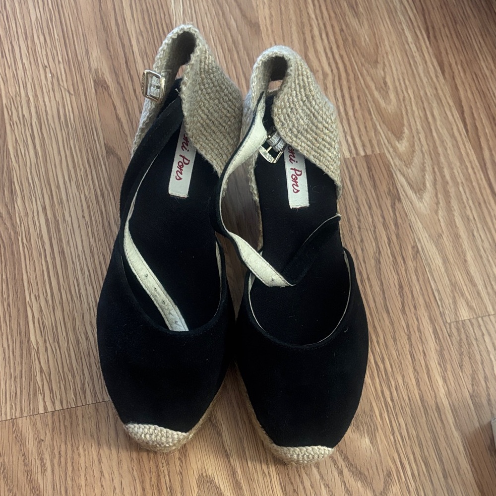 Elegant Black and Cream Espadrille Wedges